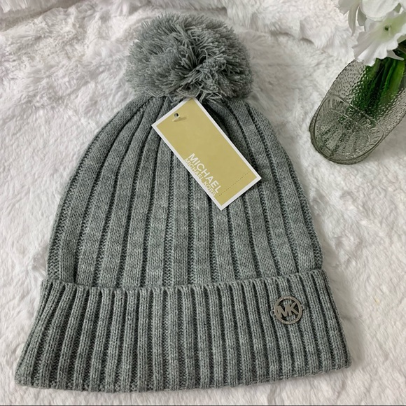 Michael Kors Beanie with Pom Gray with Metal Logo One Size NEW - Picture 1 of 7
